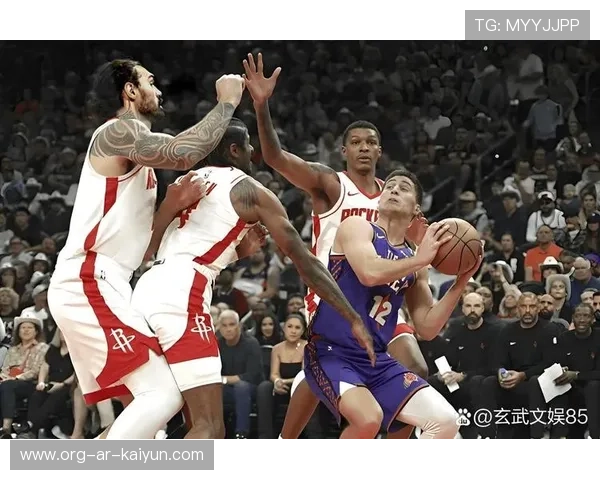 体育竞技场面激烈紧张，观众眼前一亮，描写体育竞技场面的片段